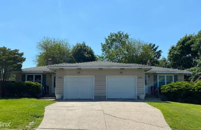 3651 Kalamazoo Ave SE - 3651 Kalamazoo Avenue Southeast, Grand Rapids, MI 49508