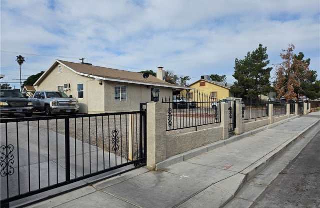 2010 Marlin Avenue photos photos