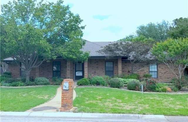 309 Singletree St - 309 Singletree Street, Highland Village, TX 75077