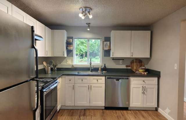 Top Floor 1-Bedroom in Magnolia! photos photos Top Floor 1-Bedroom in Magnolia! photos photos