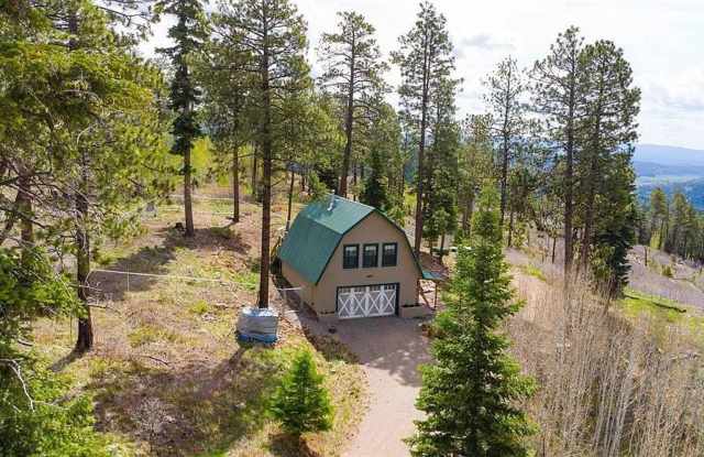 Beautiful Secluded Tween Lakes Cabin photos photos