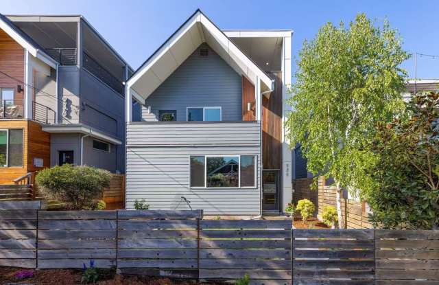 Modern Green Lake Home with Rooftop Deck, Views  AC photos photos