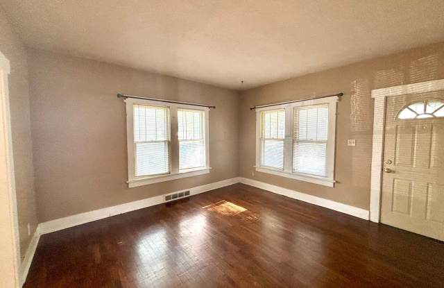Spacious 2-bedroom, 1 bath with a bonus room! Close to KSU Campus! photos photos Spacious 2-bedroom, 1 bath with a bonus room! Close to KSU Campus! photos photos