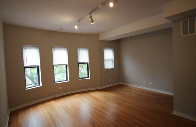 6449 N Claremont Ave Gallery 2