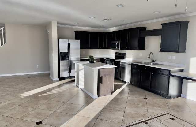 3435 E Longhorn Drive Gallery 2