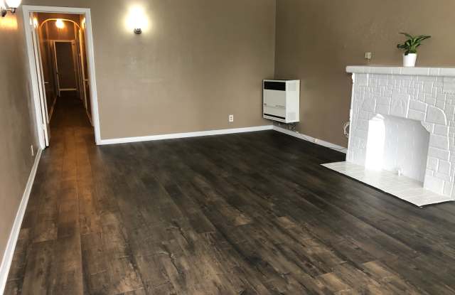4218 South Harvard Boulevard - 1 Gallery 2