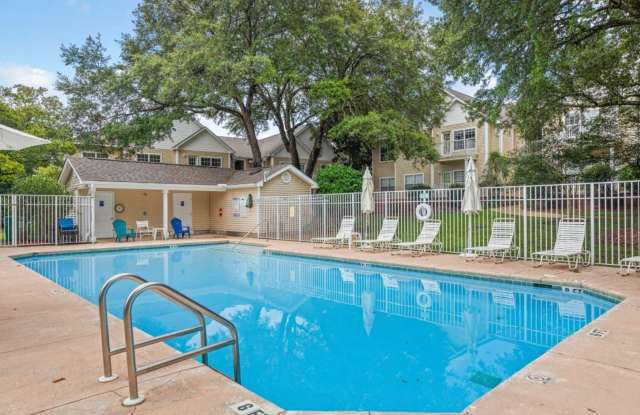 Rare 3 Bedroom Condo in Niceville! Gallery 4