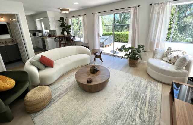 50 Santa Monica Street Gallery 4