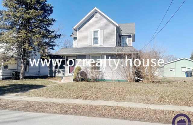 215 E Reed Ave photos photos