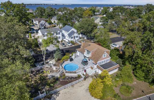 344 E Point Pleasant Avenue - 344 East Point Pleasant Avenue, Ocean Gate, NJ 08740