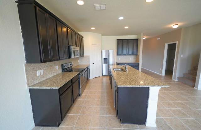 Spacious 5-Bedroom Home with Game Room - Realtor Commission: $500 Gallery 3