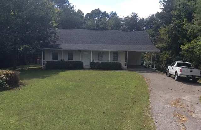 Spacious 4BR House in Evensville - 226 Smyrna Drive, Rhea County, TN 37332