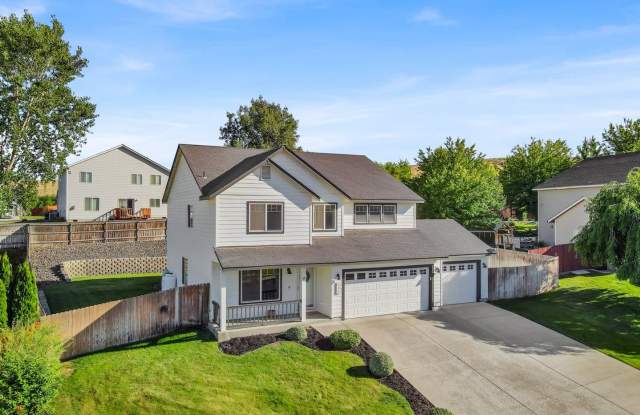 MOVE IN READY! Stunning 4 Bedroom Kennewick Home in a Beautiful Neighborhood! - 233 West 52nd Avenue, Kennewick, WA 99337