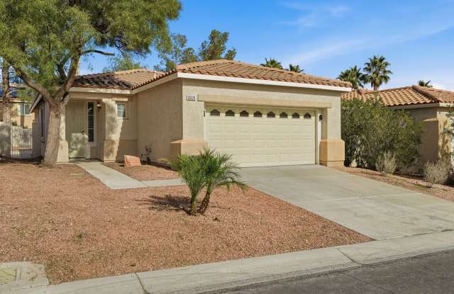 SUMMERLIN NORTH!!! SINGLE STORY!!! LARGE YARD!!! RECENTLY RENOVATED!!! NEW CARPET!!! NEAR DOWNTOWN SUMMERLIN!!! photos photos