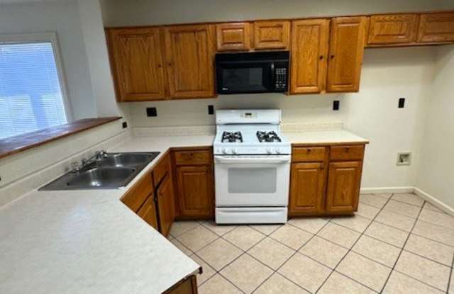 4828 Ridge River Ave Gallery 4