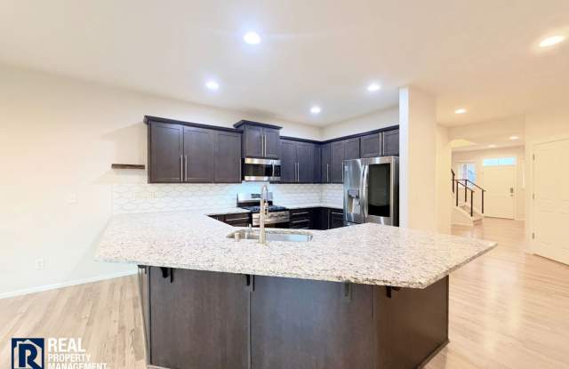 Spacious 5-Bedroom Puyallup Home with Bonus Room & Fully Fenced Yard! Gallery 3