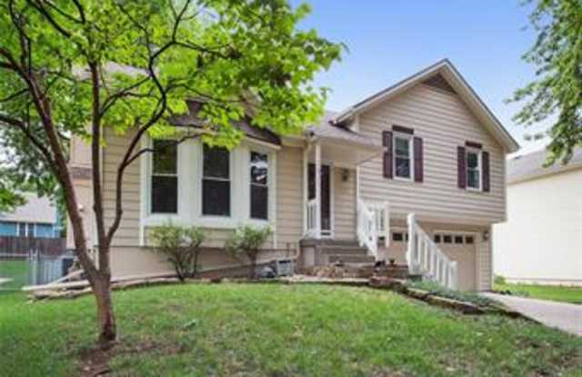 702 N Mahaffie St - 702 N Mahaffie St, Olathe, KS 66061
