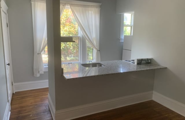 547 S Grant Ave - 547 South Grant Avenue, Columbus, OH 43206