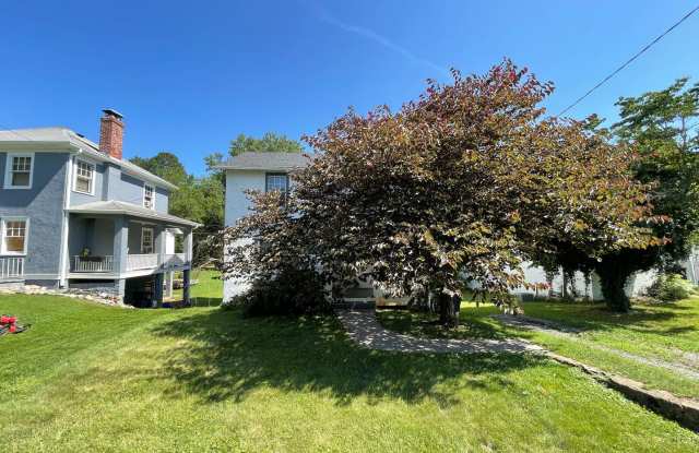 PENDING LEASE Charming House on Fontaine Ave photos photos