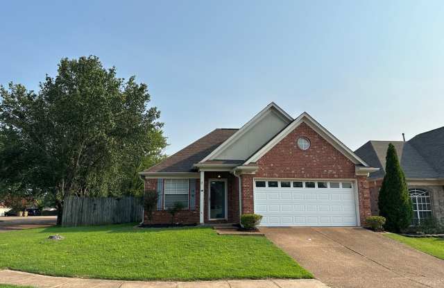 Lovely Cordova home. Fresh Paint and New Carpet! Fenced backyard and eat in kitchen. Pets are welcome, fees apply. photos photos
