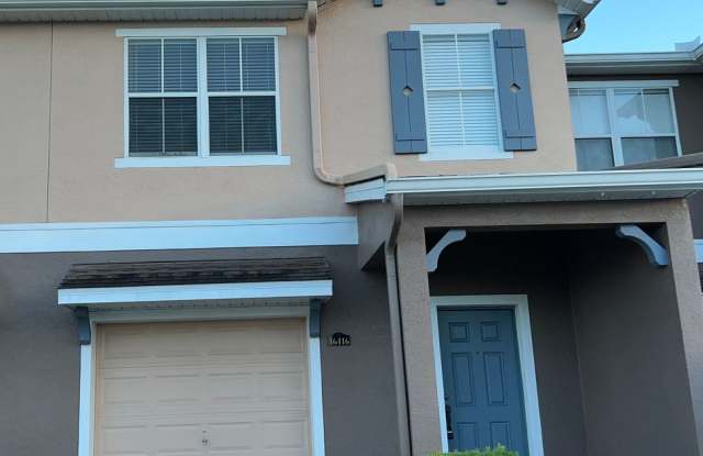 Spacious 3 Bed / 2.5 Bath Townhome in Gated Avalon Park Community – Prime Location! 3 bedroom 2.5 Bath Timber Pointe Avalon Park Townhome with a 1 Car Garage! photos photos