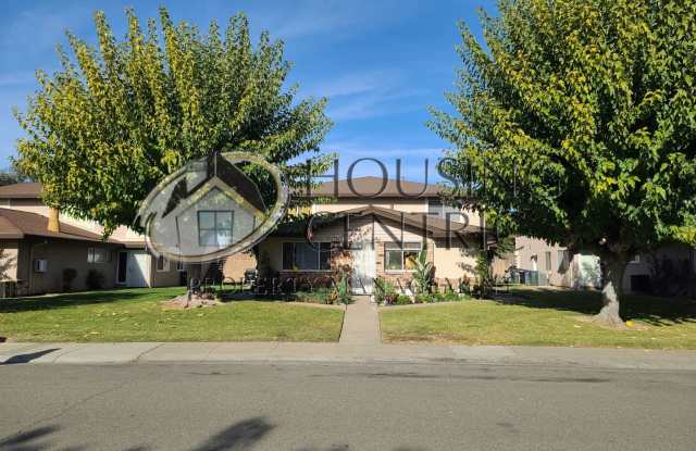 UPDATED RENTAL IN SACRAMENTO! Gallery 4