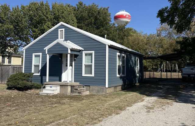 924 N Elm St - 924 North Elm Street, Muenster, TX 76252 924 N Elm St - 924 North Elm Street, Muenster, TX 76252