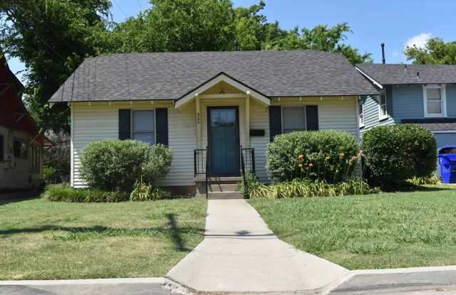 (2) Bed/(1) Bath in Core Norman Avail NOW! photos photos (2) Bed/(1) Bath in Core Norman Avail NOW! photos photos