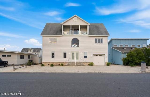 402 Daytona Drive Gallery 3