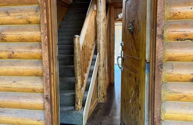2 Story Cabin in Heber Gallery 3