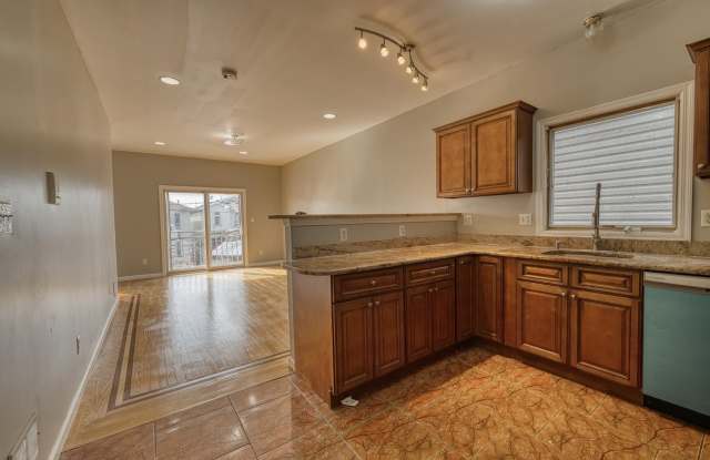 392 LIBERTY AVE photos photos
