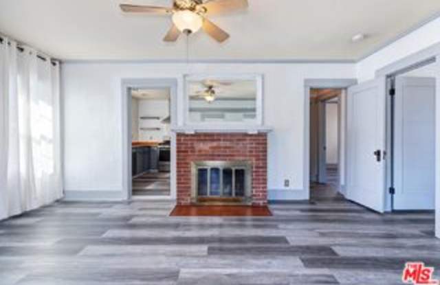 3819 Goldwyn Terrace Gallery 4