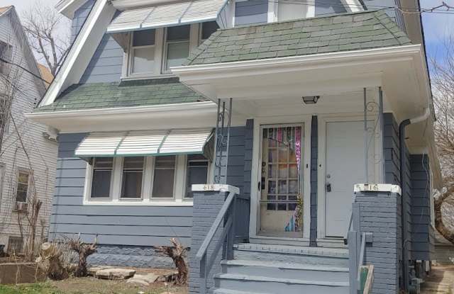 618 West Chambers Street - 1 photos photos