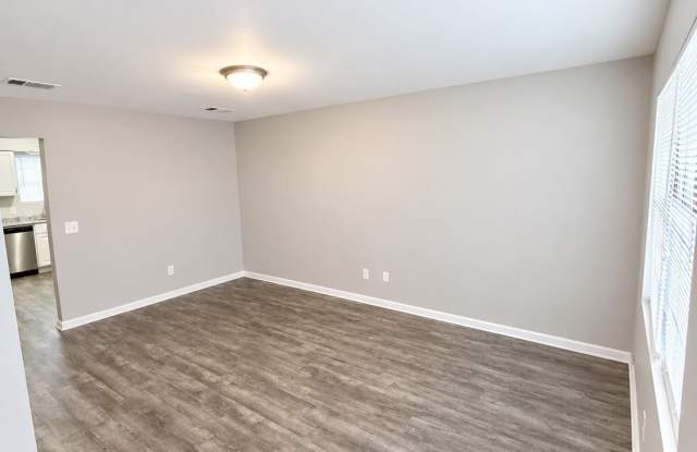 4902 East 11th Street - 2 Gallery 2