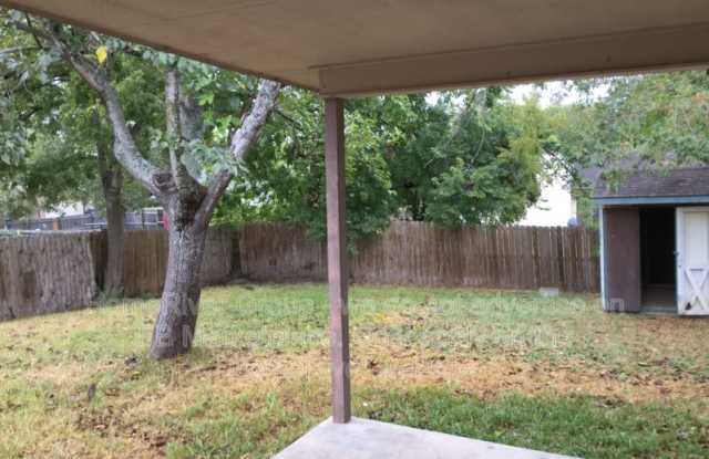 1051 Gallatin Dr Gallery 2
