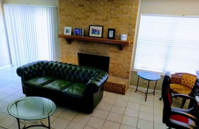 3205 Mossrock B Gallery 4