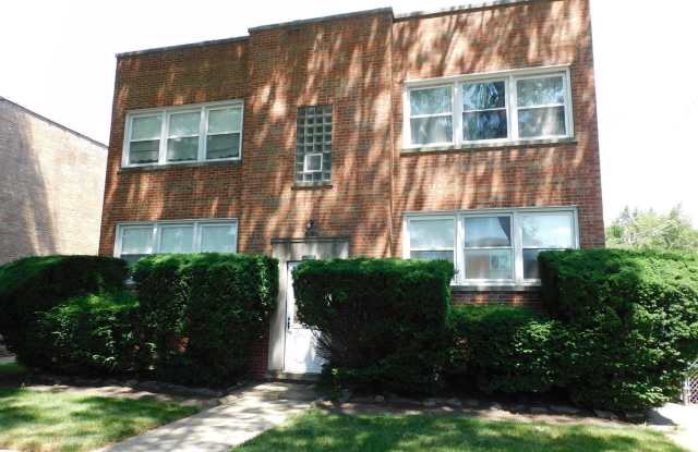 2816 W Summerdale Avenue Gallery 1