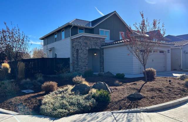Beautiful 3 Bedroom Home in Tuscany Pines - 63123 Northwest Via Cambria, Bend, OR 97703