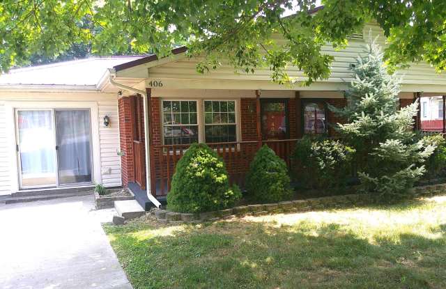 Hermitage Hills Adorable Duplex with Bonus Room       20260918 Gallery 1