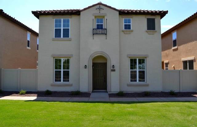 885 South Utilis Drive - 885 S Utilis Dr, Gilbert, AZ 85296