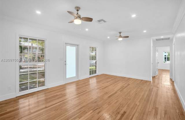 450 NE 15 AVENUE Gallery 2
