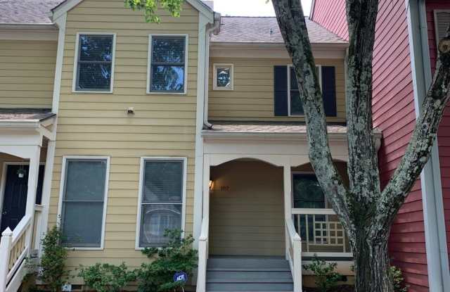 107 Abingdon Way NE - 107 Abingdon Way, Sandy Springs, GA 30328