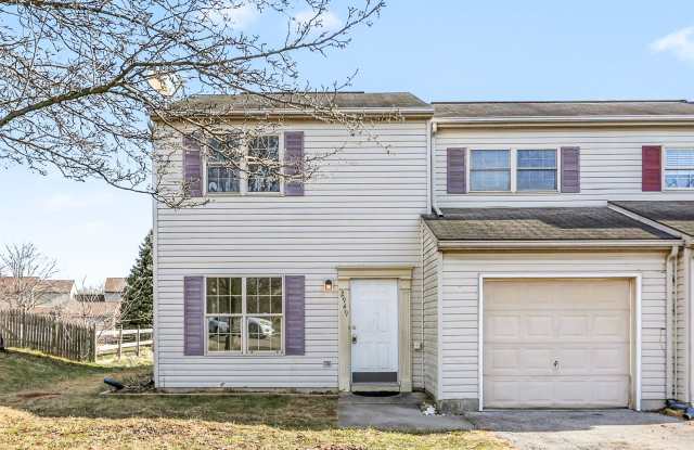 Three bedroom, one and a half bathroom end unit townhome in Dover photos photos
