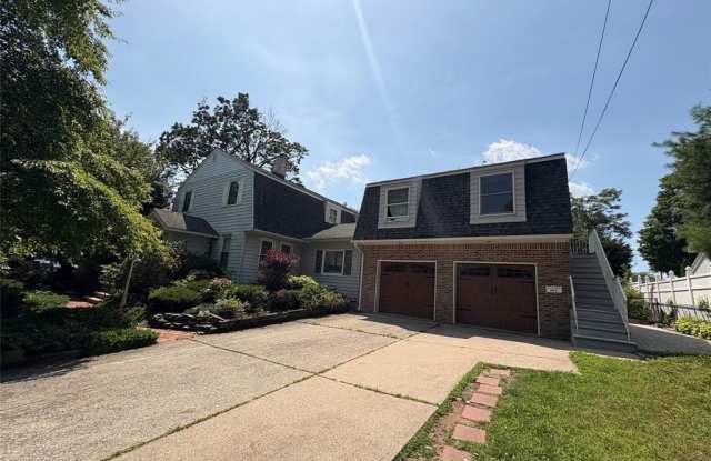 100 3rd Street 2 photos photos
