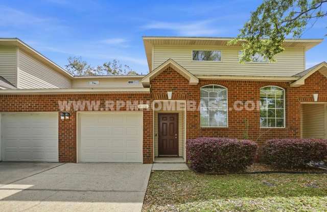 Contemporary 3 Bed 3 Bath Townhome Just 4 Miles from Navarre Beach photos photos