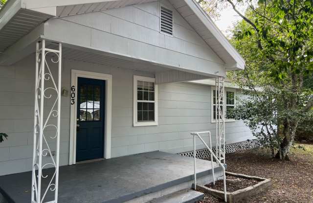 603 N. Green St. Pensacola, FL 32505 MOVE IN SPECIAL!! $250 off 1st Months Rent!!! - 603 North Green Street, West Pensacola, FL 32505