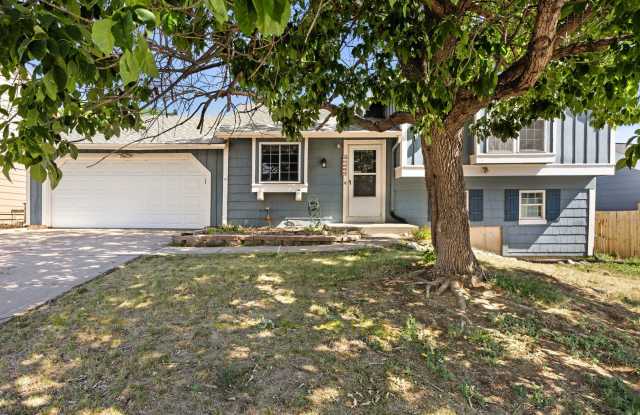 Spacious 3-Bedroom Home with 4th bedroom on lower level & Attached Garage photos photos Spacious 3-Bedroom Home with 4th bedroom on lower level & Attached Garage photos photos