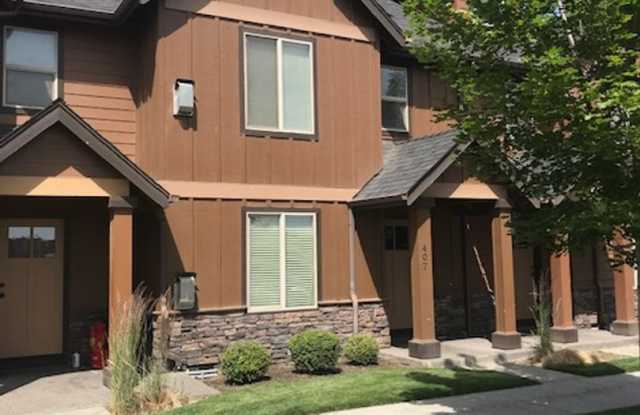 Gorgeous 3x2 townhouse with bonus loft, single-car garage, and two gas fireplaces photos photos