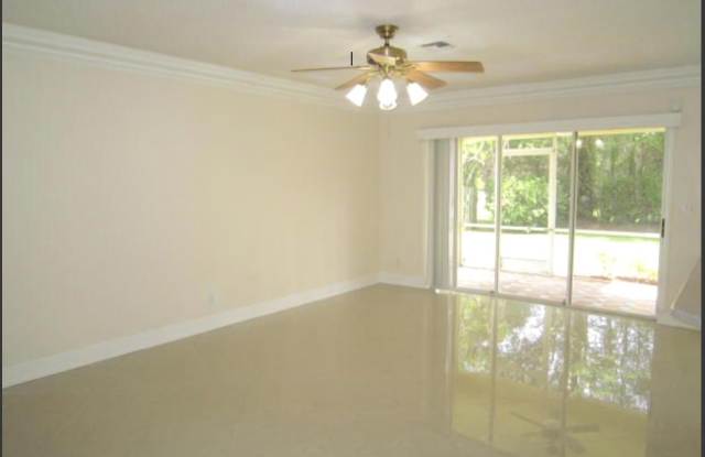 8943 Sonoma Lake Boulevard Gallery 4