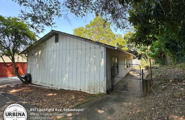 Charming 2-Bedroom Retreat Just Minutes from Downtown Sebastopol photos photos
